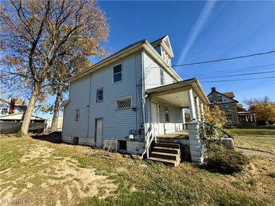 907 14th Street Nw, Home with 4 bedrooms, 2 bathrooms and null parking in Canton OH | Image 3