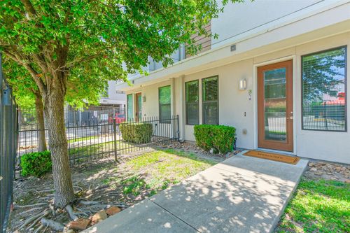 c1b-2401 Crawford St, Houston, TX, 77004-1034 | Card Image