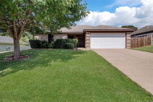 636 Ozark Ave, Burleson, TX, 76028-7337 | Card Image
