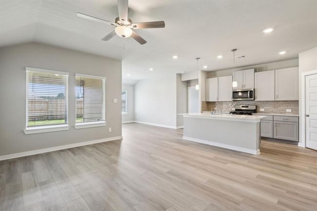 22414 Aster Way Ln, House other with 3 bedrooms, 2 bathrooms and 2 parking in New Caney TX | Image 4