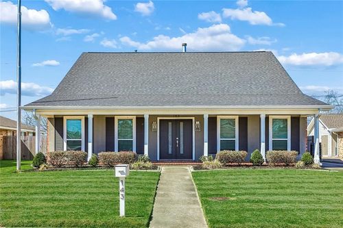 143 Ormond Meadows Dr, Destrehan, LA, 70047-4031 | Card Image