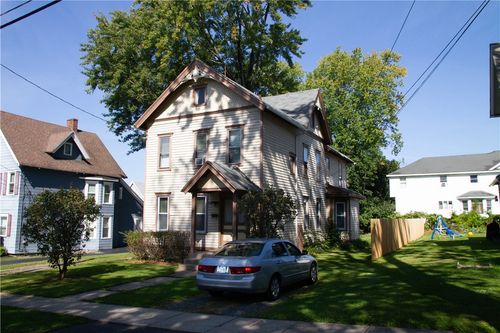 21 Lawton Ave, Auburn, NY, 13021-2846 | Card Image
