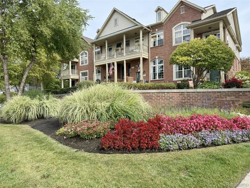 437 Village Dr, Walled Lake, MI, 48390-3550 | Card Image