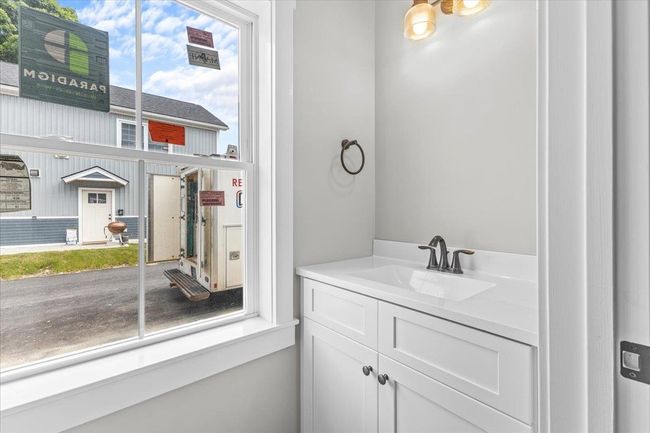 27 Gardner Lane, Condo with 2 bedrooms, 3 bathrooms and null parking in Waterbury VT | Image 13