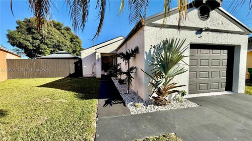 2451-2451 Sw 85th Ter, Miramar, FL, 33025-2119 | Card Image