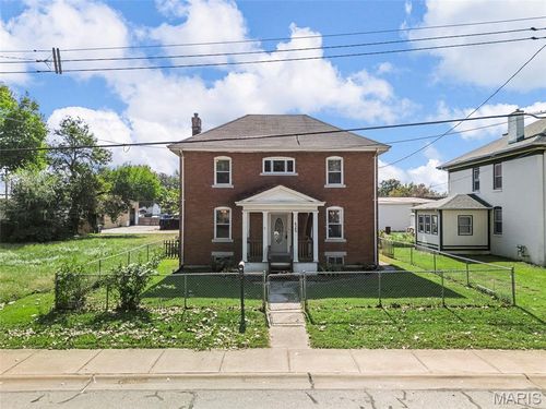 425 Benton St, Valley Park, MO, 63088-1801 | Card Image