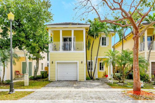 3544 Ne 3rd Dr, Homestead, FL, 33033-7135 | Card Image