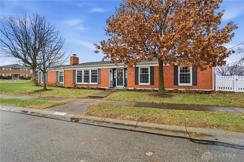 1090 Susan Dr, Hamilton, OH, 45013-3917 | Card Image