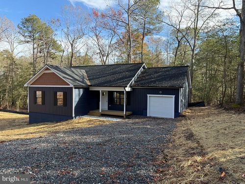 161 Walnut Rd, Kilmarnock, VA, 22482-9515 | Card Image