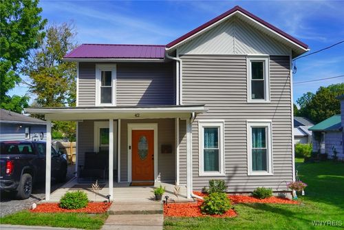 42 S Main St, Holley, NY, 14470-1151 | Card Image