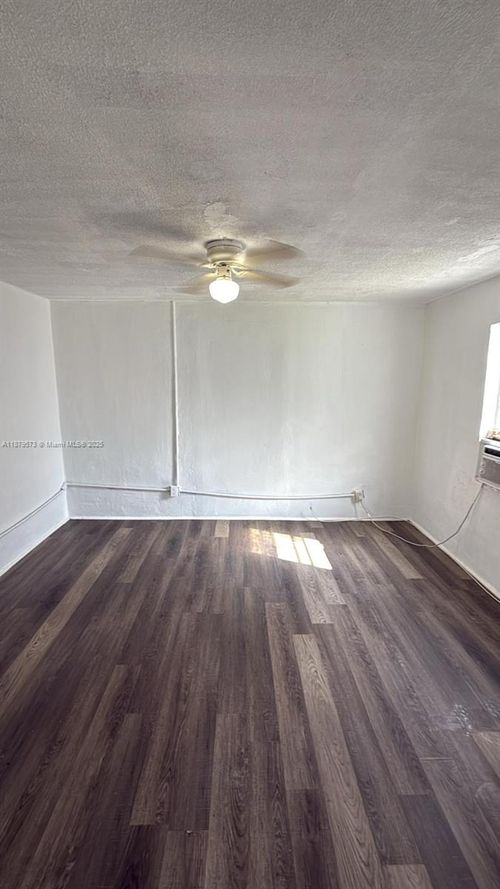 1-10680 Sw 172nd St, Miami, FL, 33157-4142 | Card Image