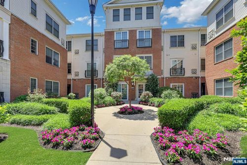 2307 The Plz, Tenafly, NJ, 07670-1059 | Card Image