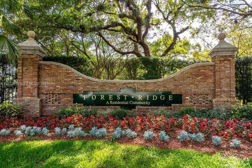 2747 Pinewood Ct, Davie, FL, 33328-6782 | Card Image