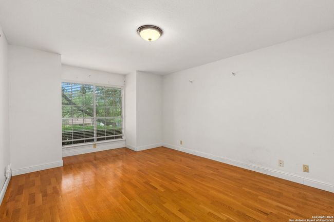 7835 Wild Eagle Rd, House other with 5 bedrooms, 3 bathrooms and null parking in San Antonio TX | Image 17