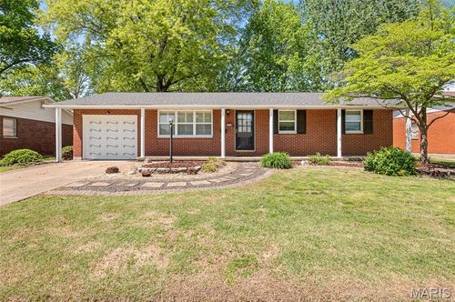 3233 Princeton Dr, Granite City, IL, 62040-3645 | Card Image