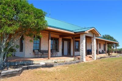 5801 County Road 109, Home with 4 bedrooms, 2 bathrooms and null parking in Beeville TX | Image 2