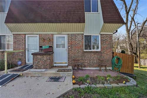 10027 W 52nd St, Merriam, KS, 66203-2079 | Card Image