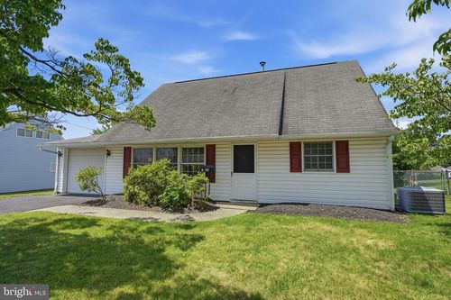 37 Trellis Road, LEVITTOWN, PA, 19056 | Card Image