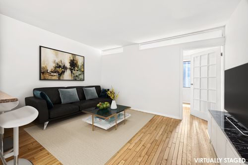 3c-211 W 71st St, New York, NY, 10023-3766 | Card Image