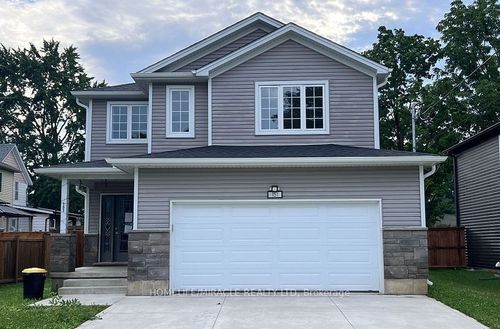 151 Agnes St, Thorndale, ON, N0M2P0 | Card Image