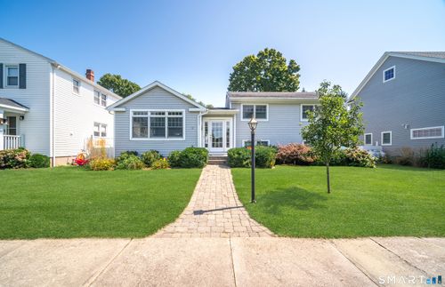 4 East Walk, Clinton, CT, 06413-2327 | Card Image