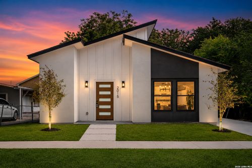 2015 Potosi St, San Antonio, TX, 78207-6534 | Card Image