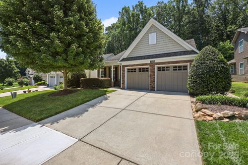 4527 Hubbard Falls Dr, Charlotte, NC, 28269-2357 | Card Image