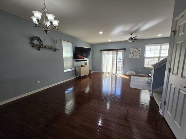 231 Lionel Dr, Townhouse with 3 bedrooms, 3 bathrooms and 2 parking in Grayslake IL | Image 7