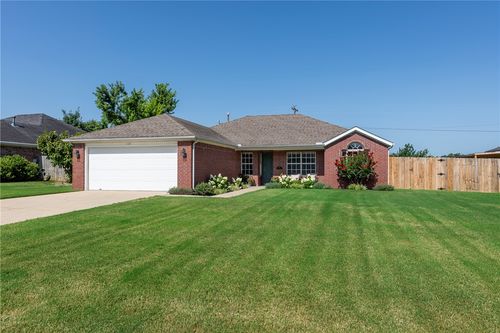 120 Nw Apple Blossom, Bentonville, AR, 72712 | Card Image