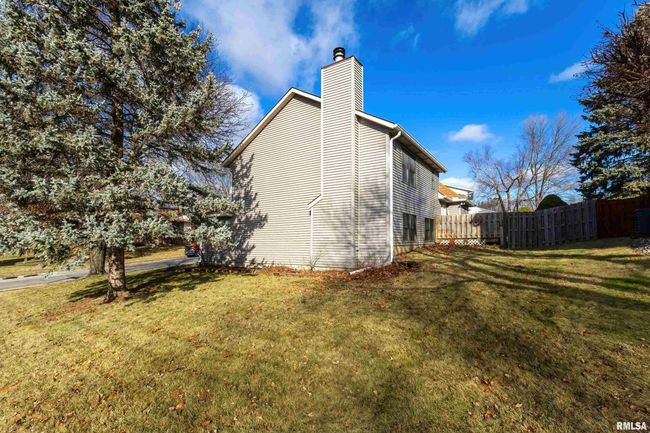4325 Aspen Hills Cir, House other with 4 bedrooms, 3 bathrooms and null parking in Bettendorf IA | Image 33