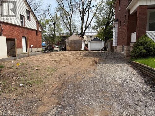 18 Tuxedo Ave N, Hamilton, ON, L8H4P5 | Card Image