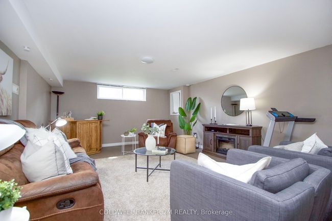27 Anne St, House other with 4 bedrooms, 2 bathrooms and 6 parking in Millbrook ON | Image 20