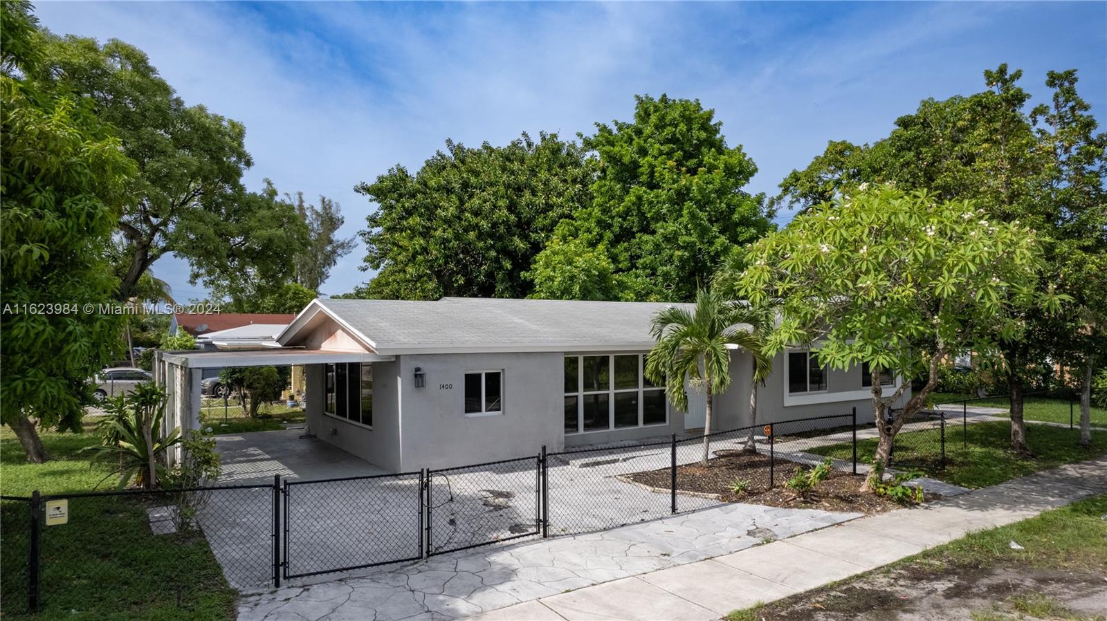 9th Ave, Fort Lauderdale, FL 33311