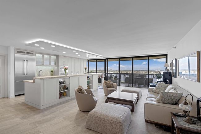 APT-1902 - 1900 Consulate Pl, Condo with 2 bedrooms, 2 bathrooms and null parking in West Palm Beach FL | Image 20