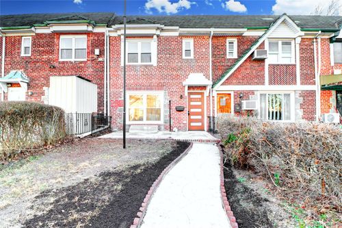 6110 84th St, Middle Village, NY, 11379-1433 | Card Image