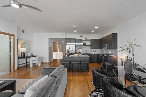 unit-922-1240 S 2nd St, Minneapolis, MN, 55415-2628 | Card Image