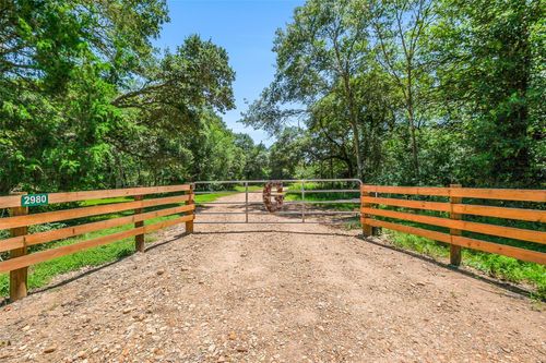 2980 Interstate 10, Weimar, TX, 78962-3692 | Card Image