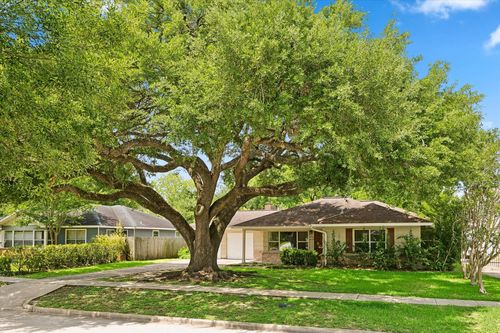 5610 Evergreen St, Bellaire, TX, 77401-4714 | Card Image