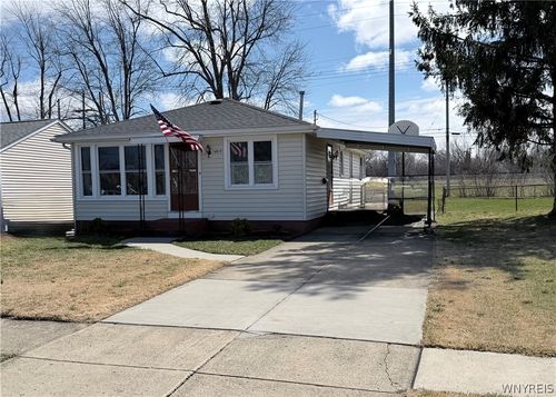 4815 Morgan Pkwy Parkway, Hamburg, NY, 14075 | Card Image