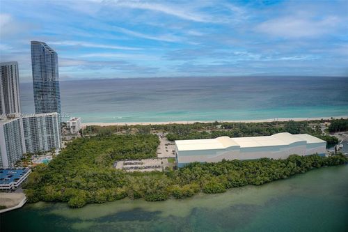 apt-2108-300 Bayview Dr, Sunny Isles Beach, FL, 33160-4747 | Card Image