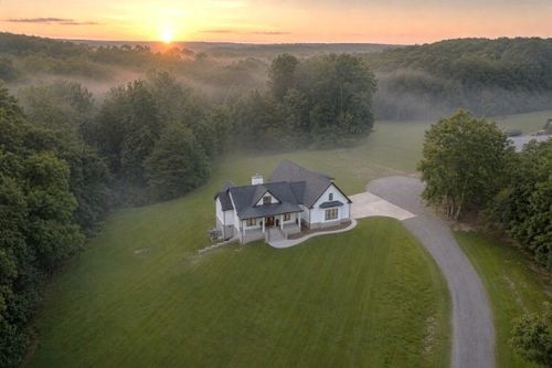 190 Jordan Cm Road, Bon Aqua, TN, 37025 | Card Image