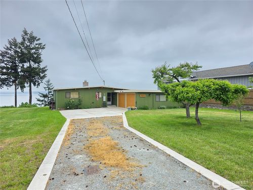 1577 Country Club Drive, Camano Island, WA, 98282 | Card Image