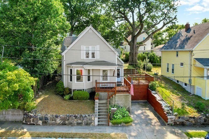 Ontario St, Lynn, MA 01904