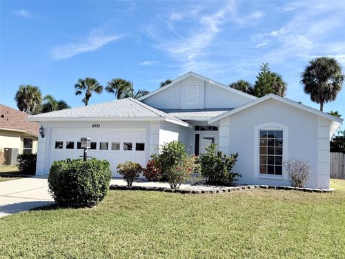 6933 43rd Ct E, SARASOTA, FL, 34243-5172 | Card Image