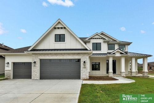 19060 Laquinta Cir, Omaha, NE, 68136-6581 | Card Image