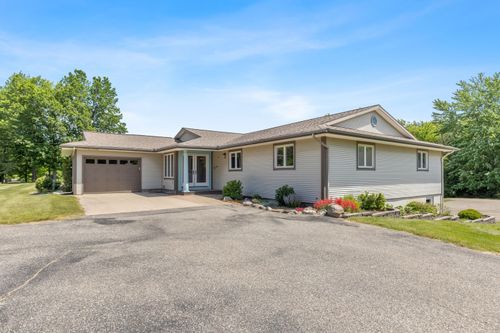 3252 N 160th Avenue, Holland, MI, 49424 | Card Image