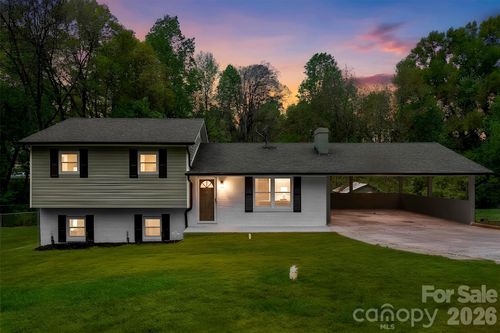 503 N 8th St, Bessemer City, NC, 28016-2135 | Card Image