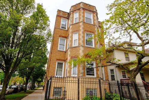 3e-3434 W Leland Ave, Chicago, IL, 60625-5450 | Card Image