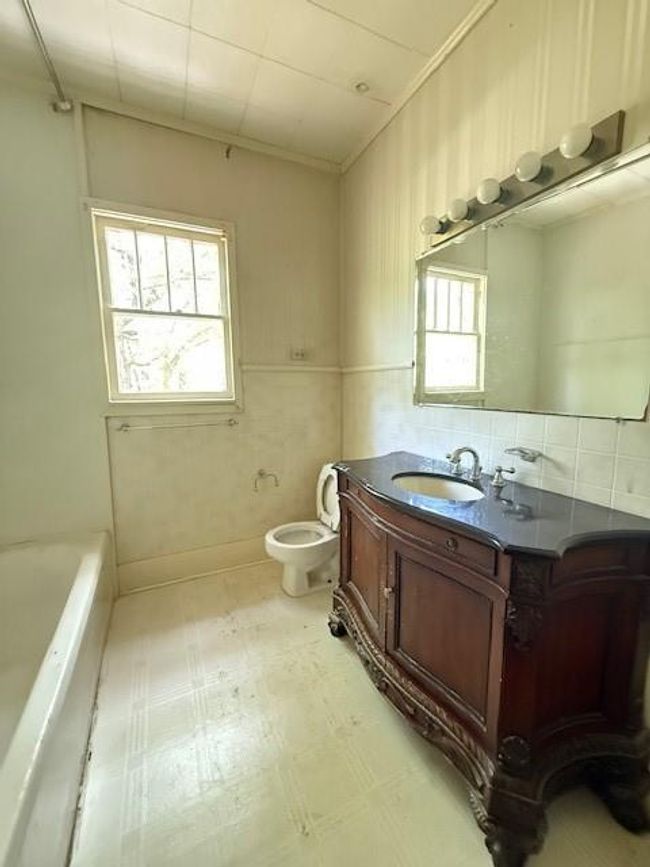 1100 Maple St, House other with 3 bedrooms, 2 bathrooms and null parking in Winnfield LA | Image 17