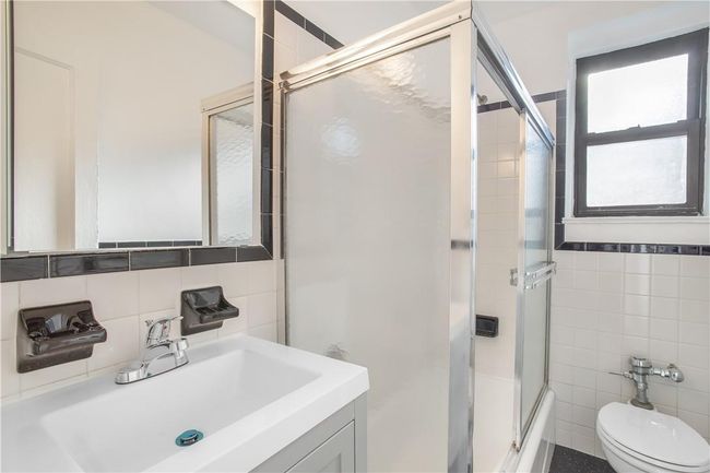 APT-6J - 234 Martine Ave, Condo with 2 bedrooms, 1 bathrooms and 1 parking in White Plains NY | Image 17